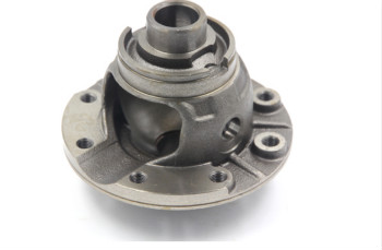 What to do if the gearbox differential housing is cracked?